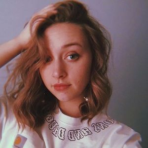 Meet your Posher, Ella